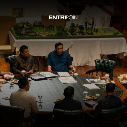 Presiden Prabowo Subianto menggelar pertemuan dengan Direktur Utama PT Pertamina (Persero) Simon A. Mantiri di Hambalang, Bogor, Jawa Barat.