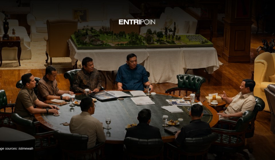 Presiden Prabowo Subianto menggelar pertemuan dengan Direktur Utama PT Pertamina (Persero) Simon A. Mantiri di Hambalang, Bogor, Jawa Barat.