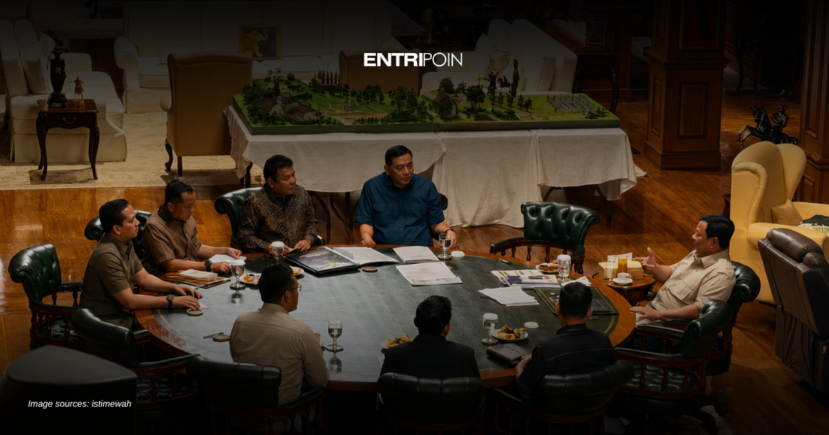 Presiden Prabowo Subianto menggelar pertemuan dengan Direktur Utama PT Pertamina (Persero) Simon A. Mantiri di Hambalang, Bogor, Jawa Barat.